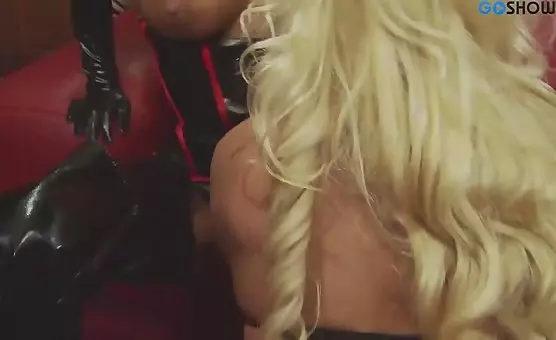 luvv - Femdom StrapOn Domination